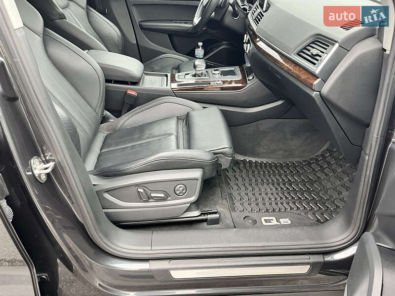 Внедорожник / Кроссовер Audi Q5 2019 в Василькове