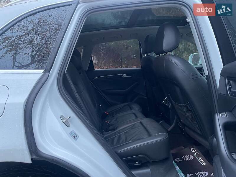 Позашляховик / Кросовер Audi Q5 2013 в Чернівцях