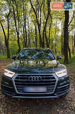 Внедорожник / Кроссовер Audi Q5 2017 в Львове