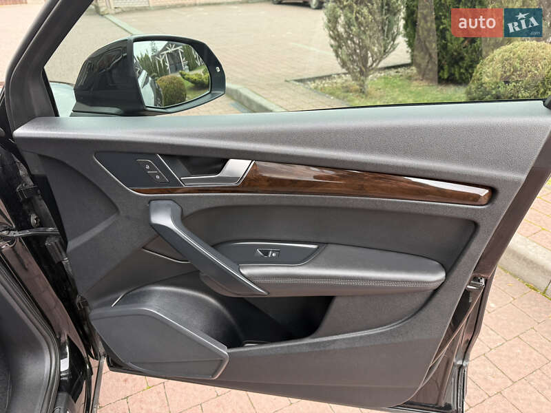 Внедорожник / Кроссовер Audi Q5 2019 в Стрые