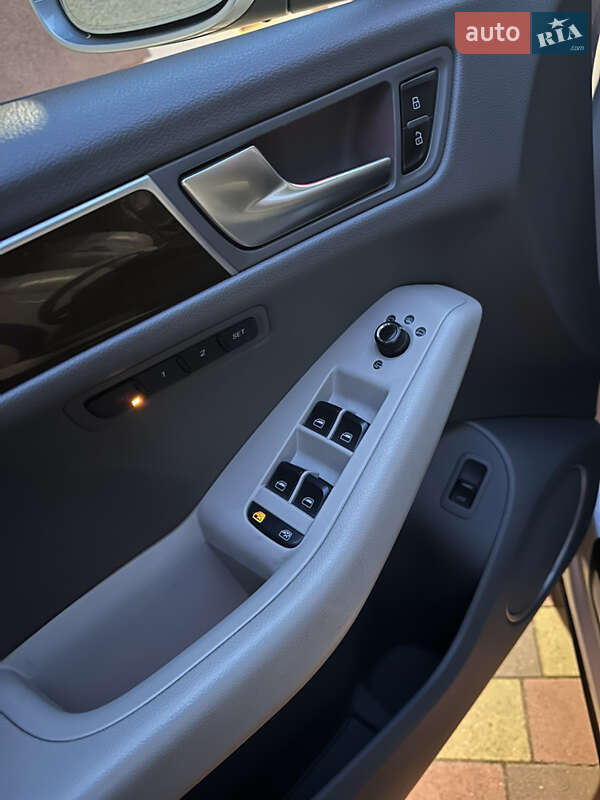 Позашляховик / Кросовер Audi Q5 2012 в Тернополі фото 26 Позашляховик / Кросовер Audi Q5 2012 в Тернополі