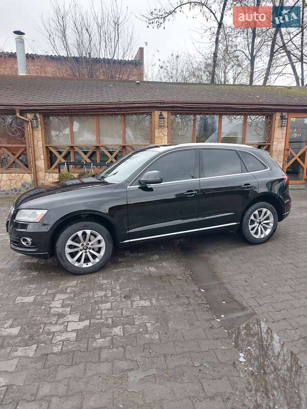 Внедорожник / Кроссовер Audi Q5 2013 в Луцке