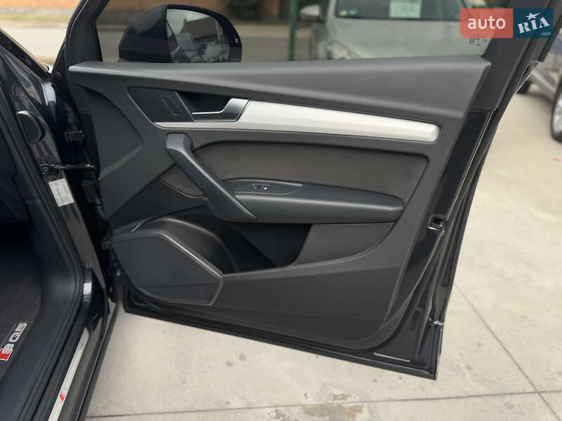 Внедорожник / Кроссовер Audi Q5 2021 в Бердичеве