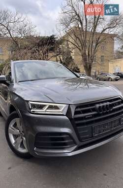 Внедорожник / Кроссовер Audi Q5 2018 в Хмельницком