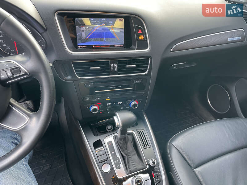 Позашляховик / Кросовер Audi Q5 2015 в Львові