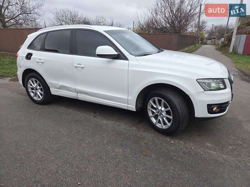 Внедорожник / Кроссовер Audi Q5 2011 в Киеве