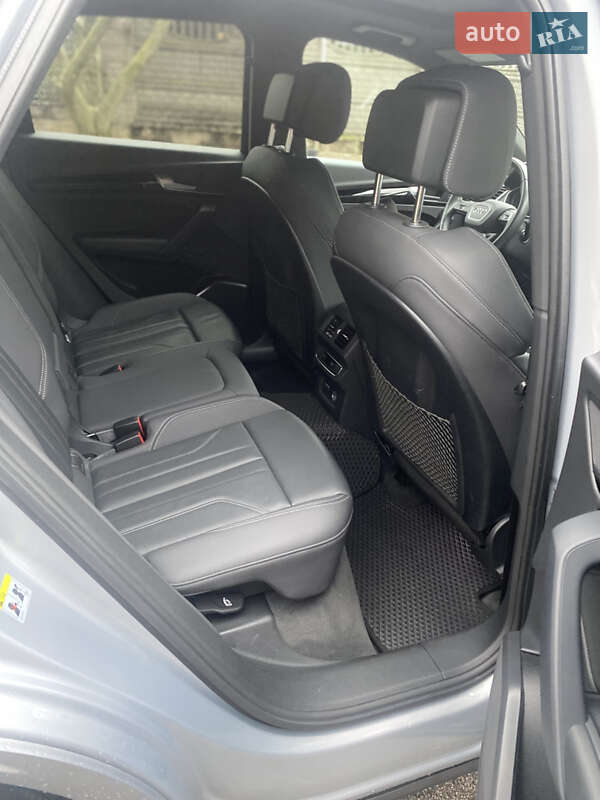 Позашляховик / Кросовер Audi Q5 2020 в Києві фото 12 Позашляховик / Кросовер Audi Q5 2020 в Києві