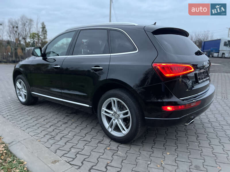 Позашляховик / Кросовер Audi Q5 2016 в Луцьку