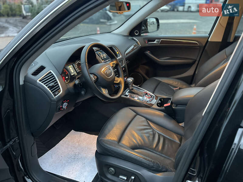 Позашляховик / Кросовер Audi Q5 2016 в Луцьку