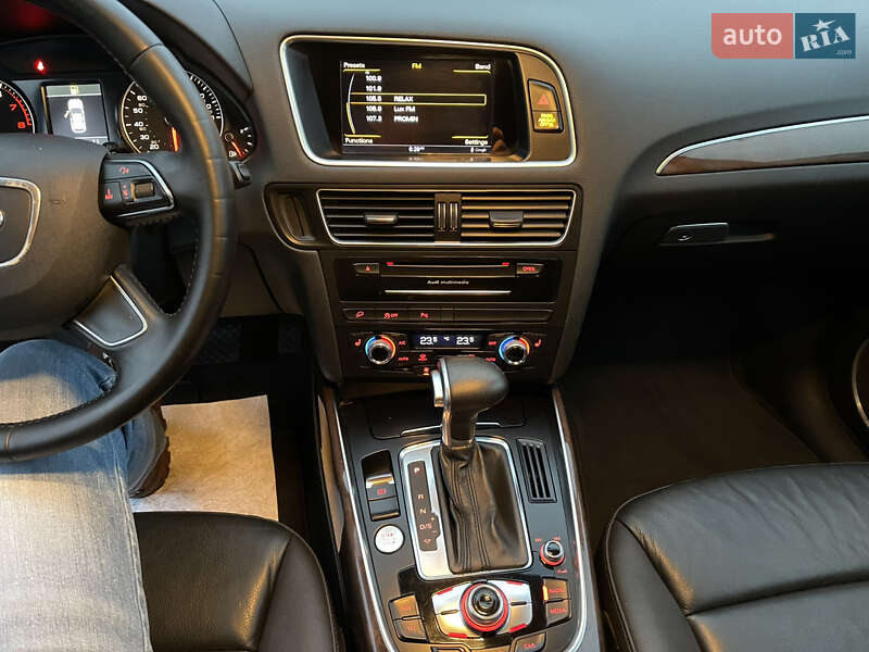 Позашляховик / Кросовер Audi Q5 2016 в Луцьку