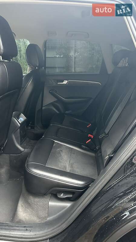 Внедорожник / Кроссовер Audi Q5 2010 в Черновцах