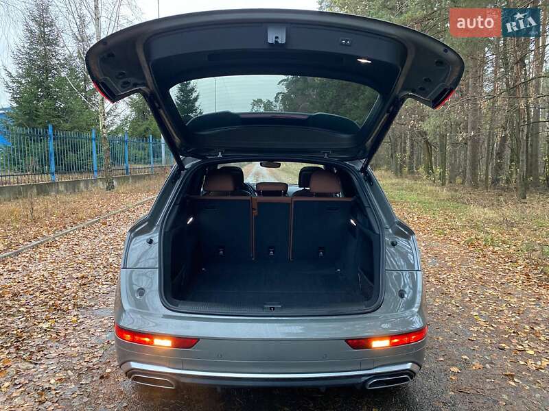 Внедорожник / Кроссовер Audi Q5 2022 в Киеве