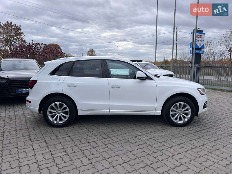 Внедорожник / Кроссовер Audi Q5 2016 в Нововолынске