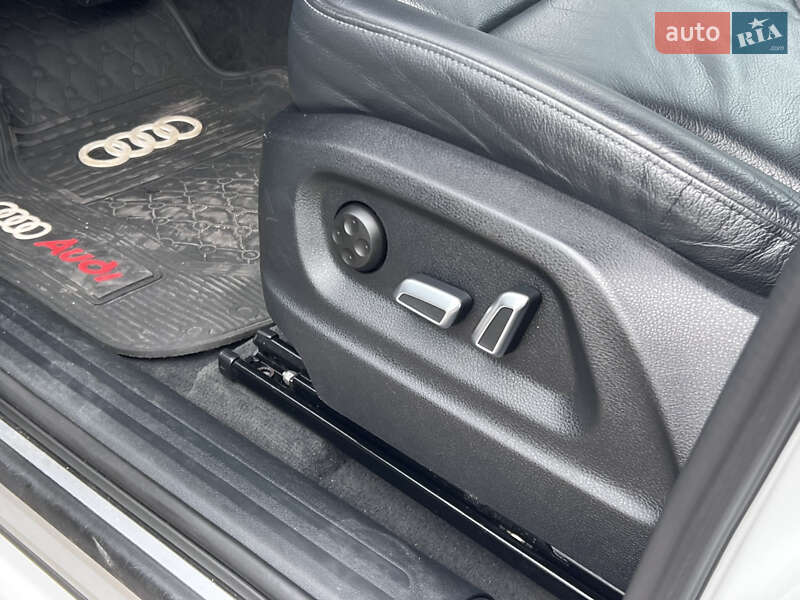 Внедорожник / Кроссовер Audi Q5 2016 в Нововолынске