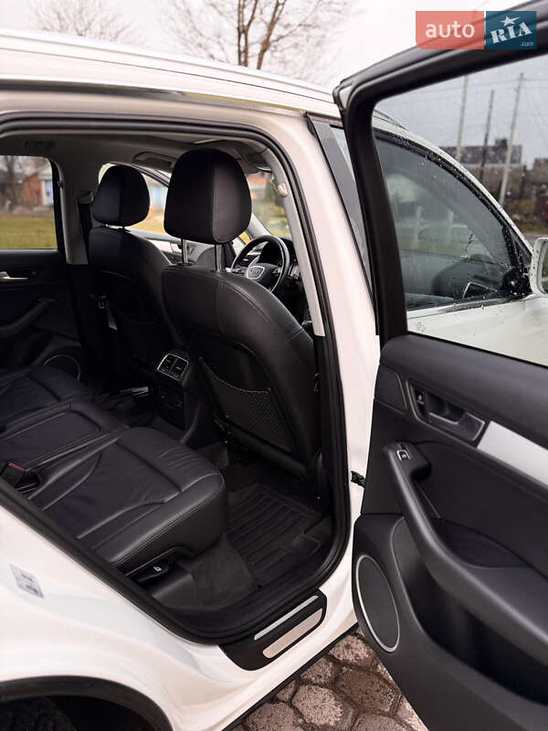 Внедорожник / Кроссовер Audi Q5 2015 в Костополе