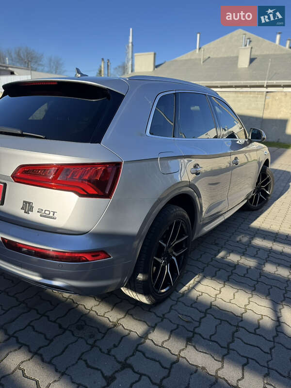 Позашляховик / Кросовер Audi Q5 2018 в Стрию