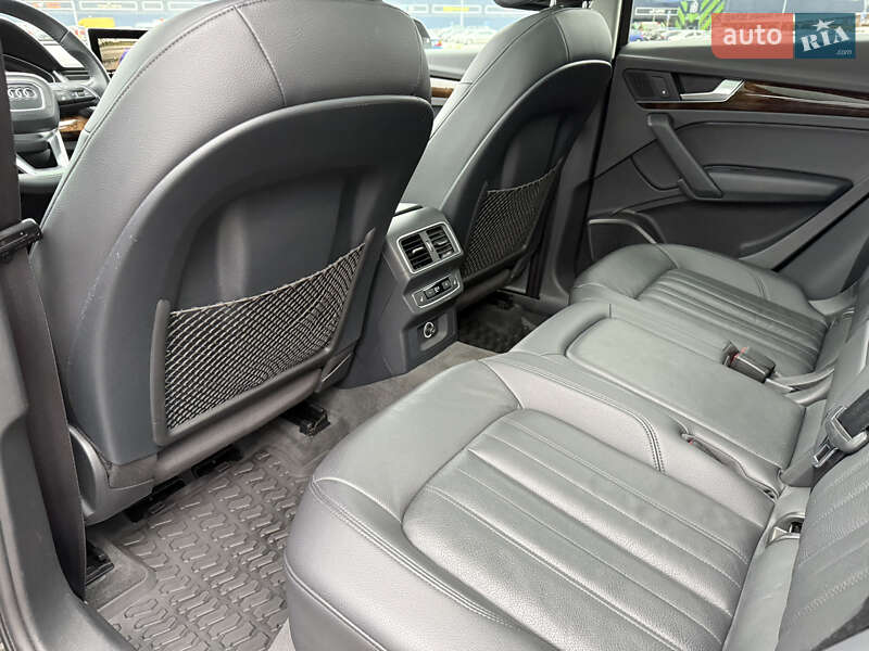 Позашляховик / Кросовер Audi Q5 2018 в Дніпрі