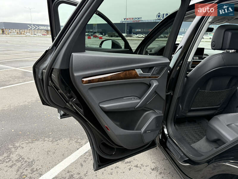 Позашляховик / Кросовер Audi Q5 2018 в Дніпрі