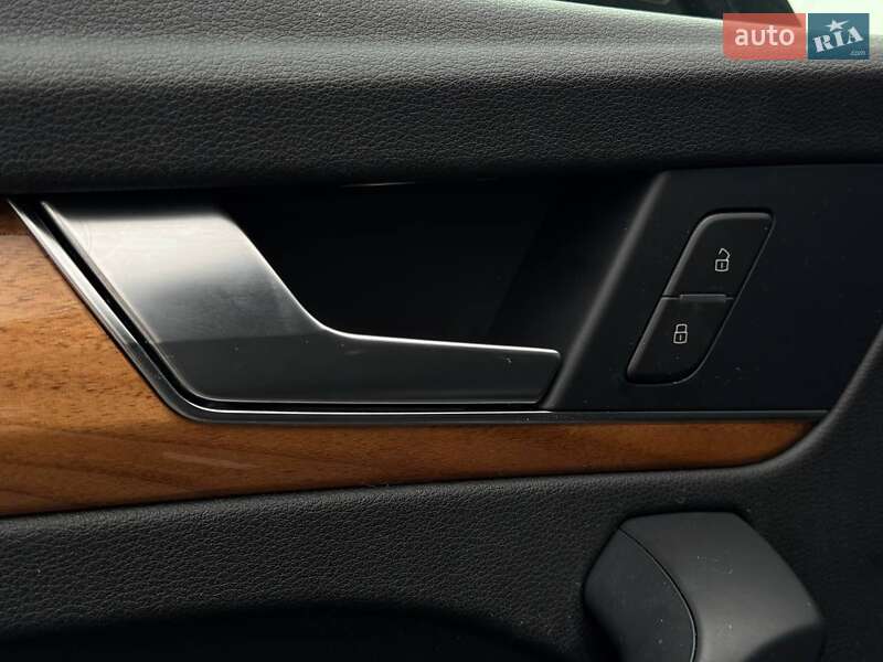 Позашляховик / Кросовер Audi Q5 2020 в Рівному