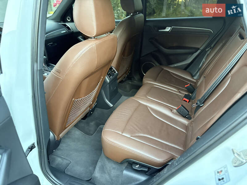 Внедорожник / Кроссовер Audi Q5 2016 в Львове