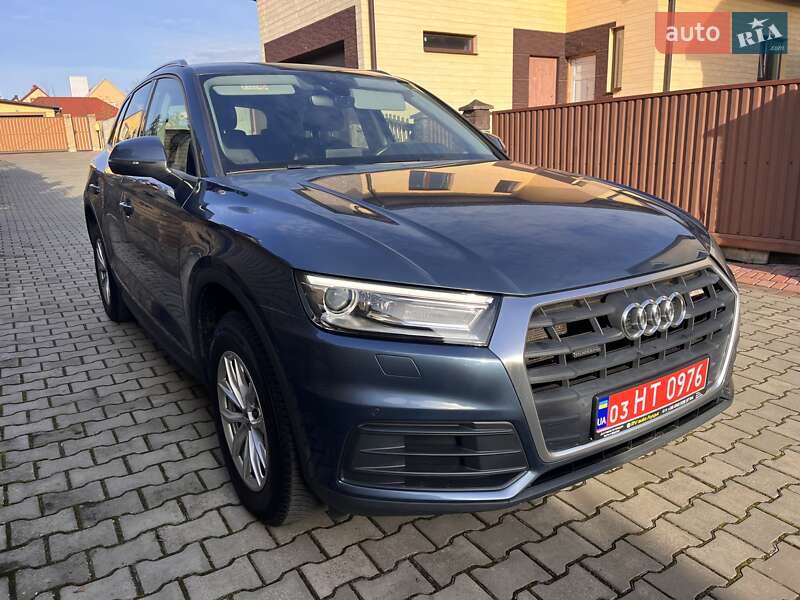 Позашляховик / Кросовер Audi Q5 2018 в Луцьку