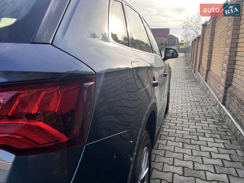 Позашляховик / Кросовер Audi Q5 2018 в Луцьку