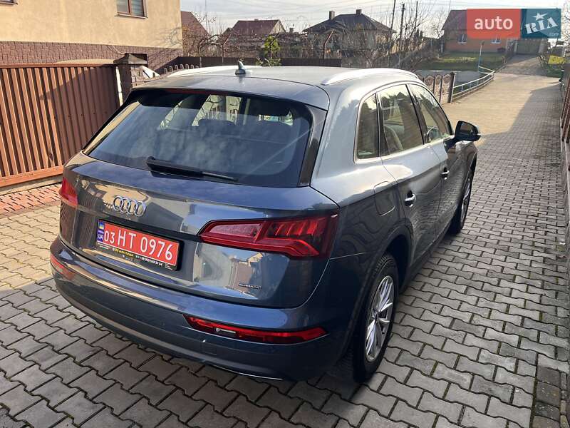 Позашляховик / Кросовер Audi Q5 2018 в Луцьку