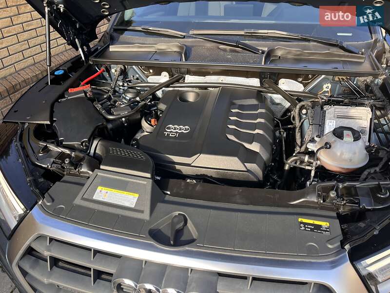 Позашляховик / Кросовер Audi Q5 2018 в Луцьку