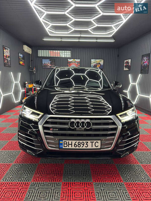 Внедорожник / Кроссовер Audi Q5 2018 в Одессе