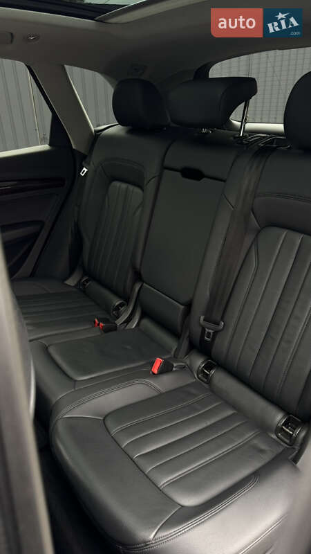 Позашляховик / Кросовер Audi Q5 2018 в Києві фото 10 Позашляховик / Кросовер Audi Q5 2018 в Києві