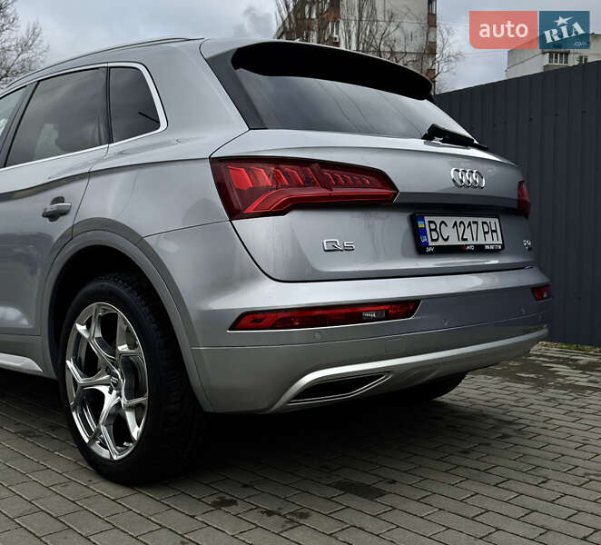 Позашляховик / Кросовер Audi Q5 2018 в Києві фото 25 Позашляховик / Кросовер Audi Q5 2018 в Києві