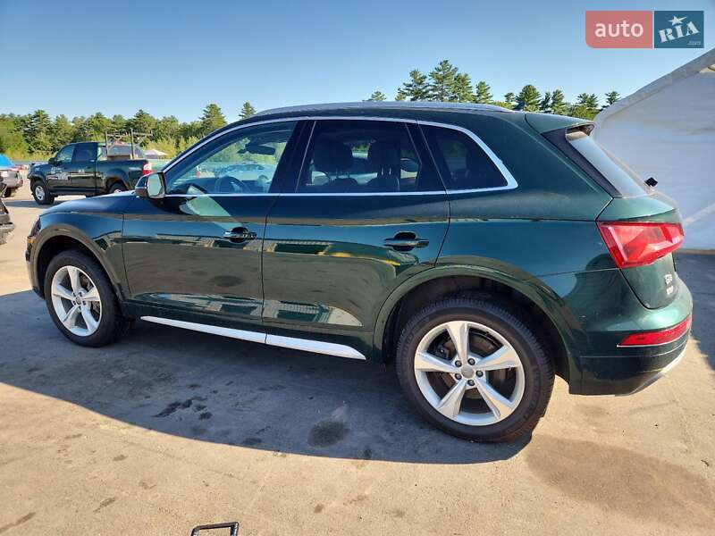 Позашляховик / Кросовер Audi Q5 2020 в Києві