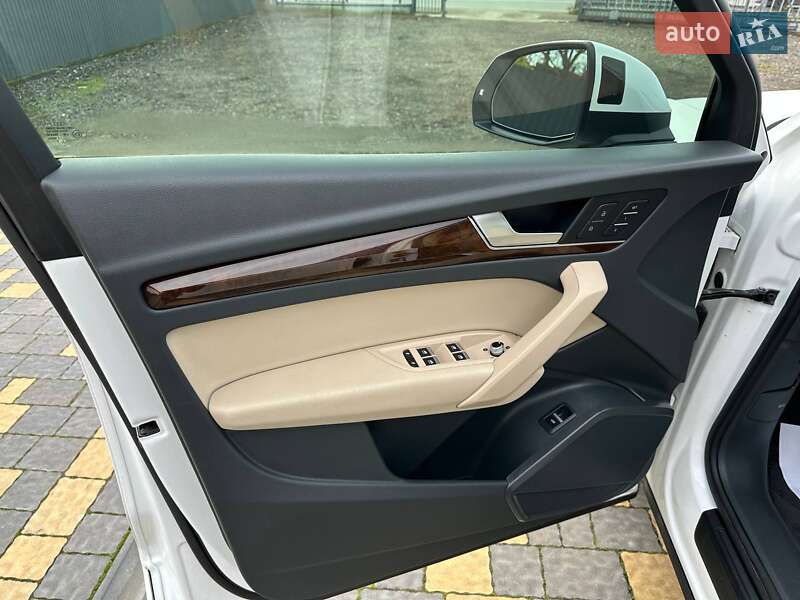 Позашляховик / Кросовер Audi Q5 2020 в Львові фото 14 Позашляховик / Кросовер Audi Q5 2020 в Львові