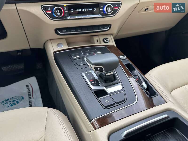 Позашляховик / Кросовер Audi Q5 2020 в Львові фото 27 Позашляховик / Кросовер Audi Q5 2020 в Львові