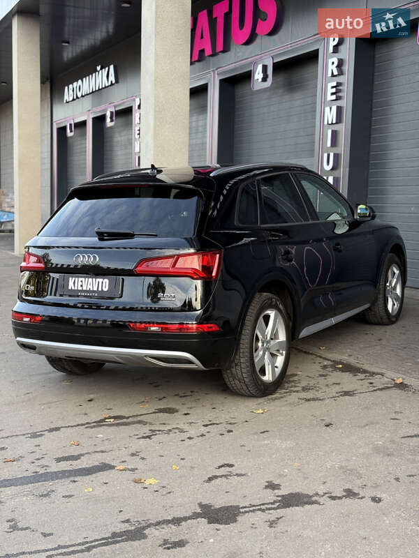 Позашляховик / Кросовер Audi Q5 2017 в Києві