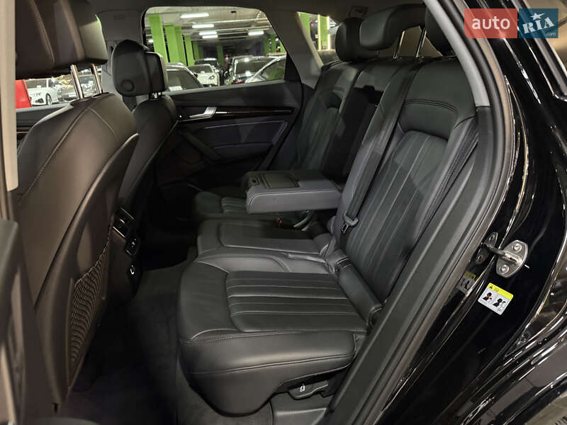 Позашляховик / Кросовер Audi Q5 2017 в Києві