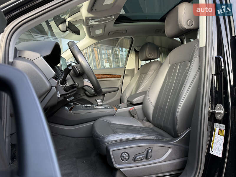 Позашляховик / Кросовер Audi Q5 2017 в Києві