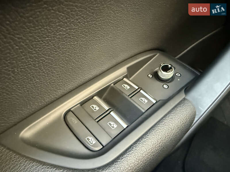 Позашляховик / Кросовер Audi Q5 2017 в Києві