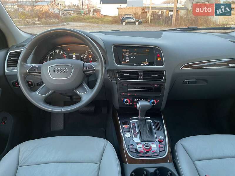 Внедорожник / Кроссовер Audi Q5 2015 в Самборе