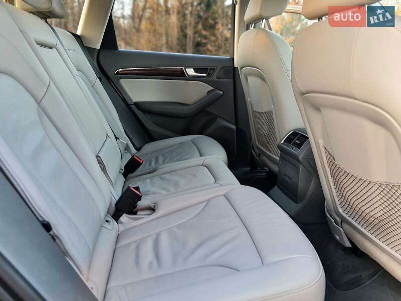 Внедорожник / Кроссовер Audi Q5 2015 в Самборе