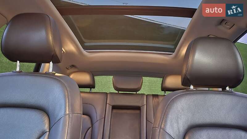 Позашляховик / Кросовер Audi Q5 2015 в Вишневому фото 10 Позашляховик / Кросовер Audi Q5 2015 в Вишневому