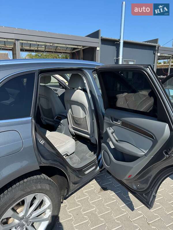 Позашляховик / Кросовер Audi Q5 2014 в Шумську