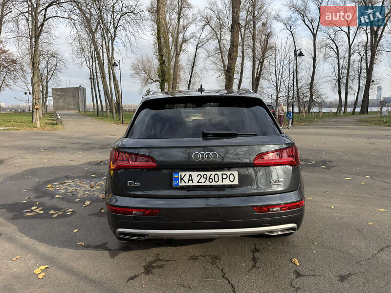 Внедорожник / Кроссовер Audi Q5 2018 в Киеве