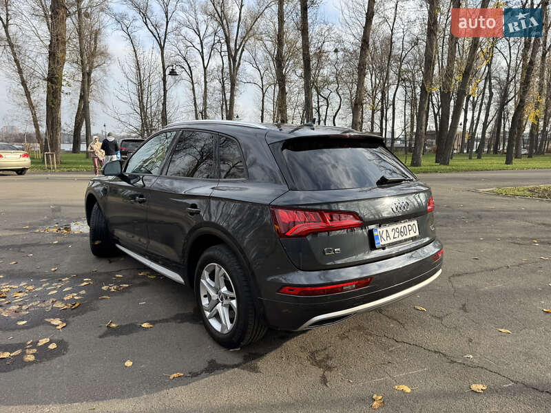 Внедорожник / Кроссовер Audi Q5 2018 в Киеве