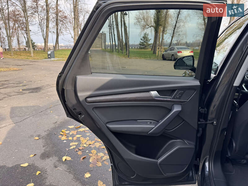 Внедорожник / Кроссовер Audi Q5 2018 в Киеве