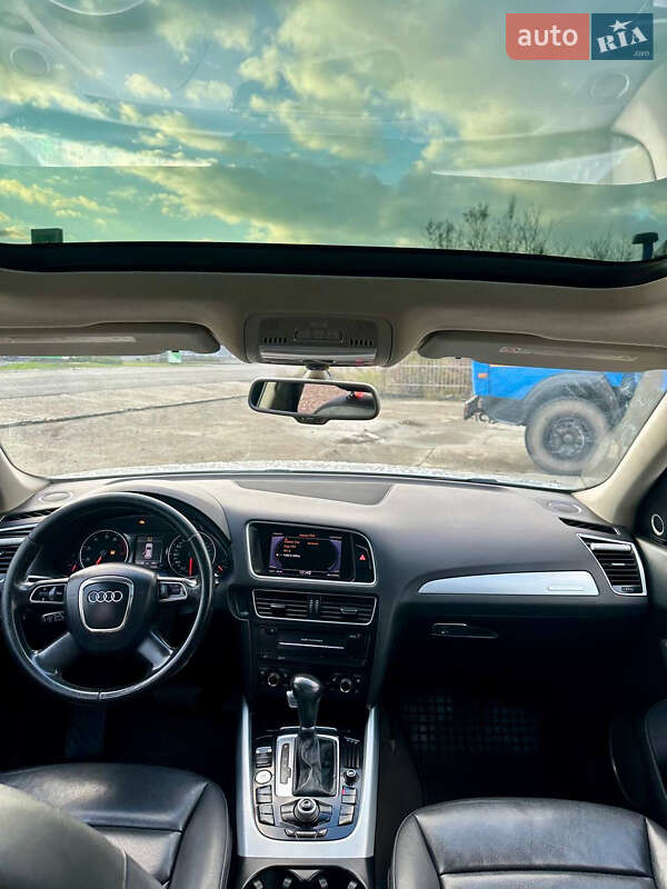 Позашляховик / Кросовер Audi Q5 2011 в Солотвині