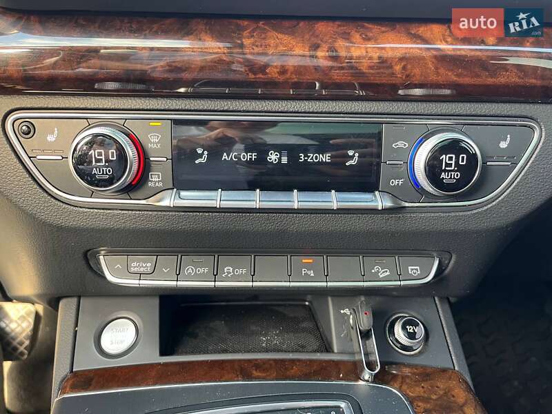 Позашляховик / Кросовер Audi Q5 2017 в Львові