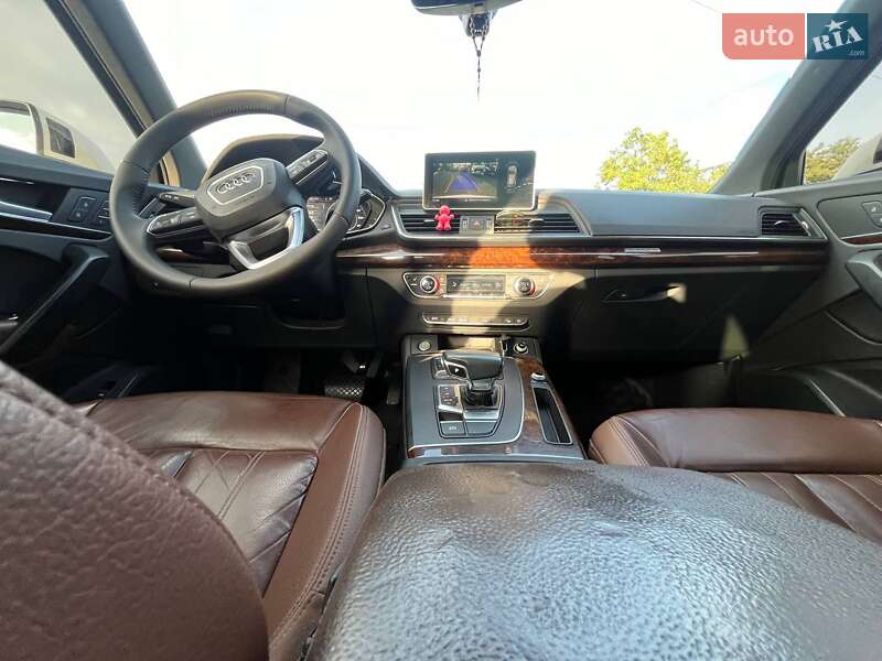 Позашляховик / Кросовер Audi Q5 2017 в Львові