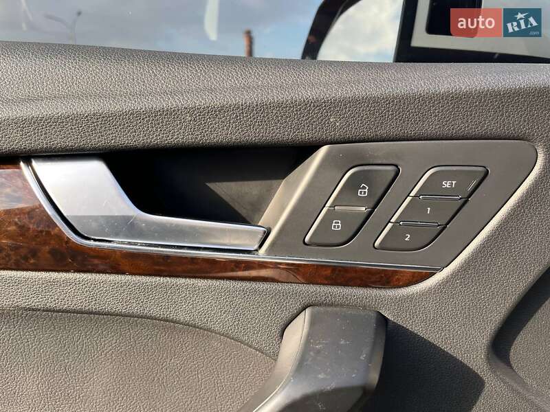 Позашляховик / Кросовер Audi Q5 2017 в Львові