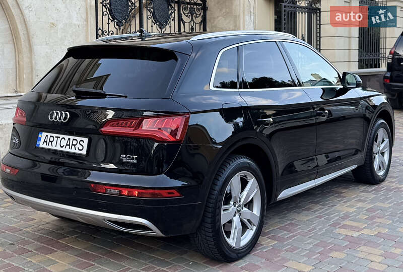 Позашляховик / Кросовер Audi Q5 2018 в Одесі